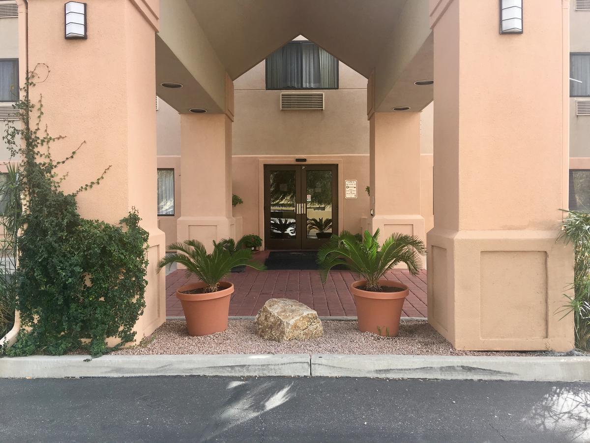 Hôtel Baymont By Wyndham Tucson Airport Extérieur photo